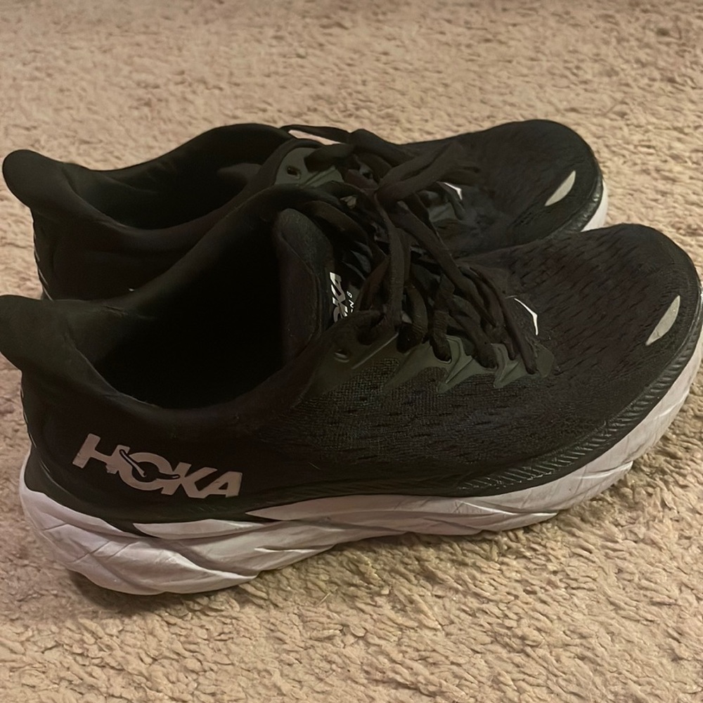 Hoka w Clifton 8